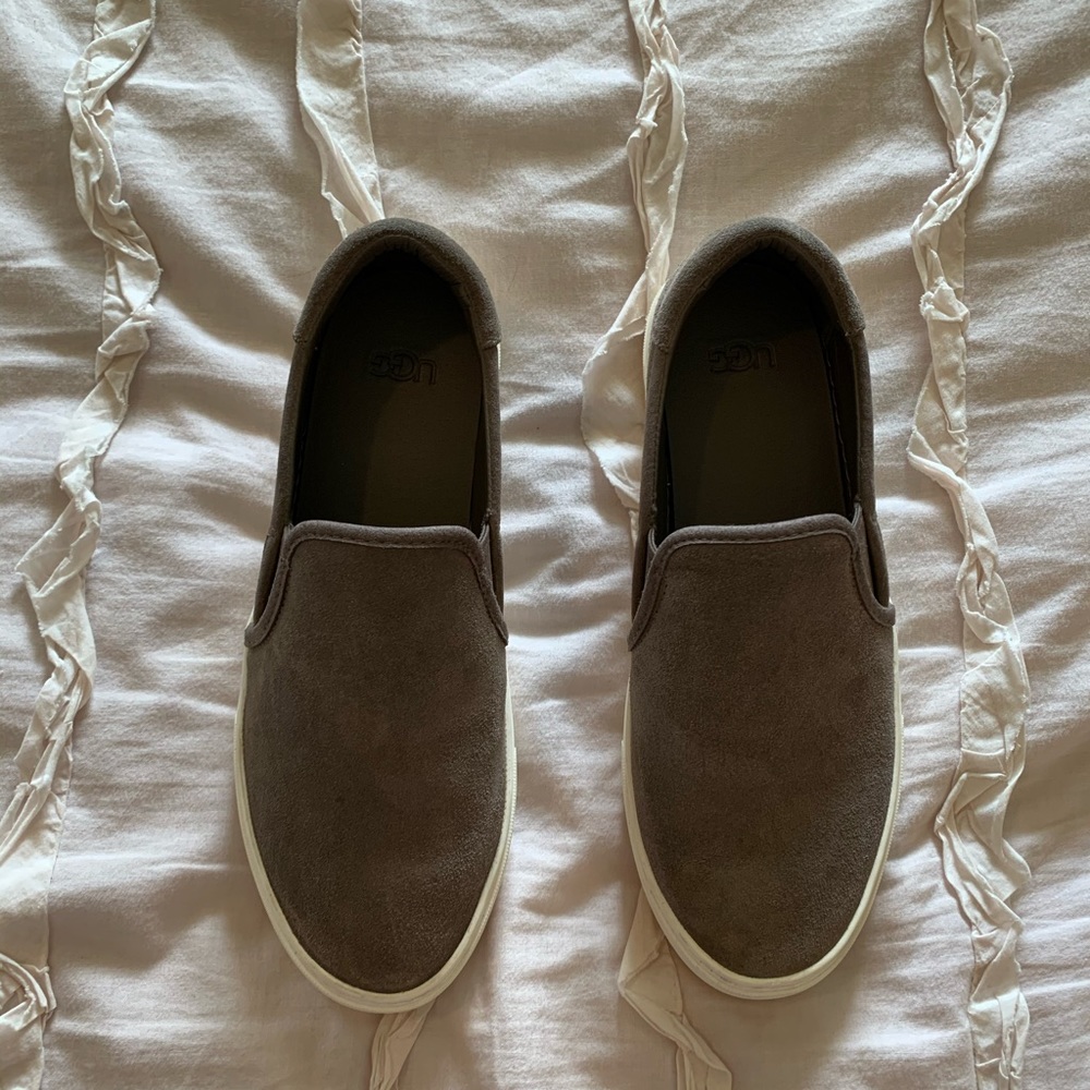 Women’s UGG slip on
